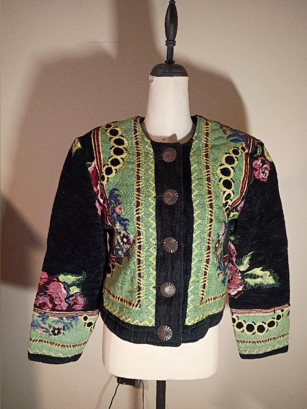 Gorgeous Vintage Floral Embroidered Tapestry Jacket